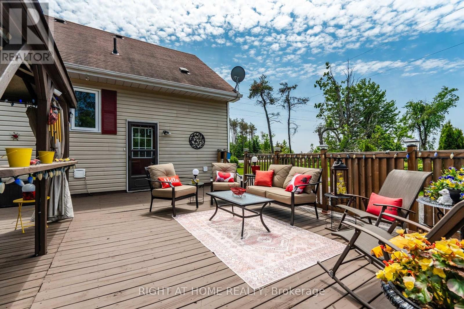 












2290 HIGHWAY 11 SOUTH HIGHWAY

,
Oro-Medonte (Guthrie),




Ontario
L0L2L0

