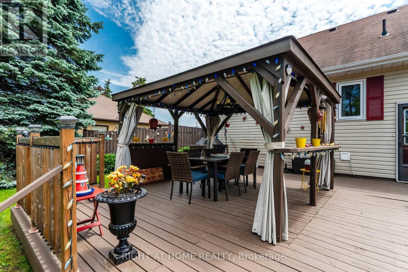 












2290 HIGHWAY 11 SOUTH HIGHWAY

,
Oro-Medonte (Guthrie),




Ontario
L0L2L0

