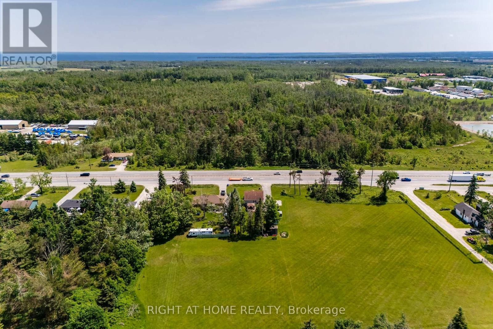 












2290 HIGHWAY 11 SOUTH HIGHWAY

,
Oro-Medonte (Guthrie),




Ontario
L0L2L0


