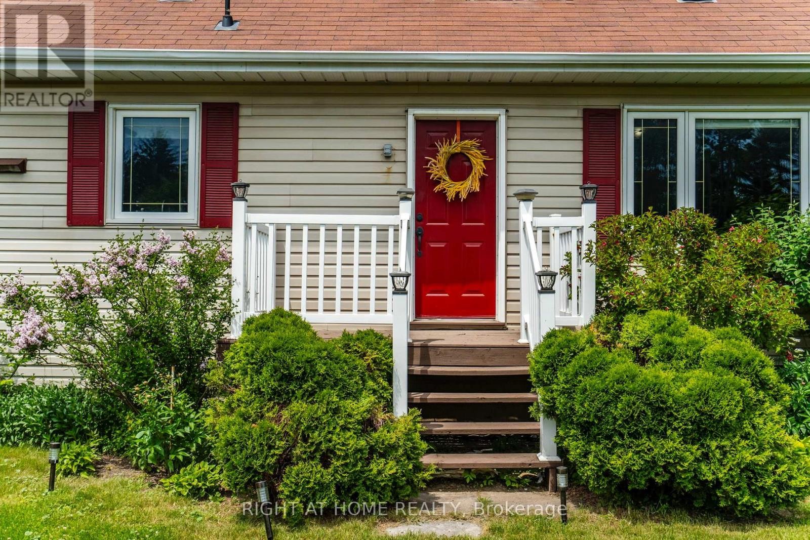 












2290 HIGHWAY 11 SOUTH HIGHWAY

,
Oro-Medonte (Guthrie),




Ontario
L0L2L0

