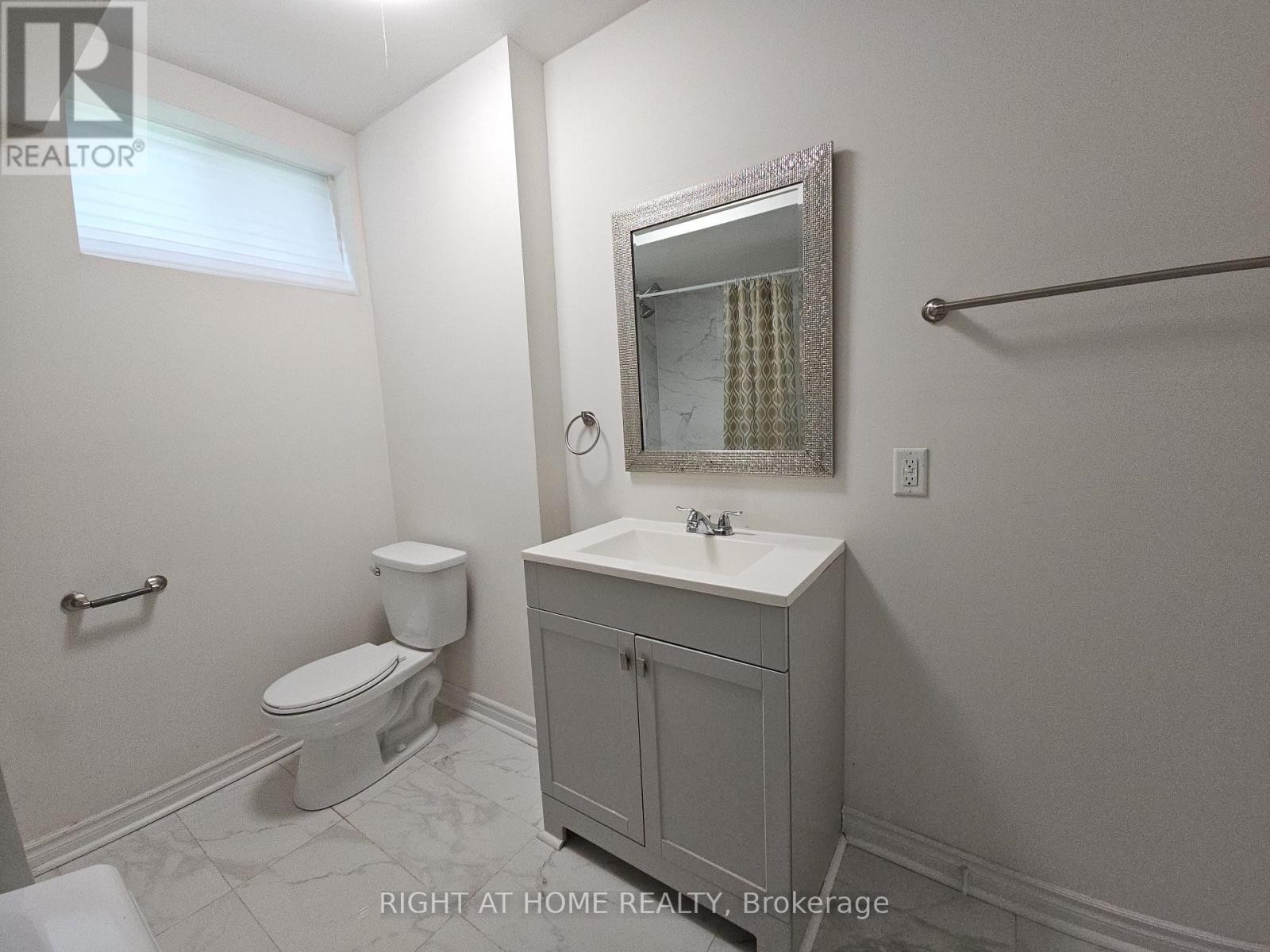 












LOWER - 129 DEAN AVENUE

,
Barrie (Painswick South),




Ontario
L4N0V6

