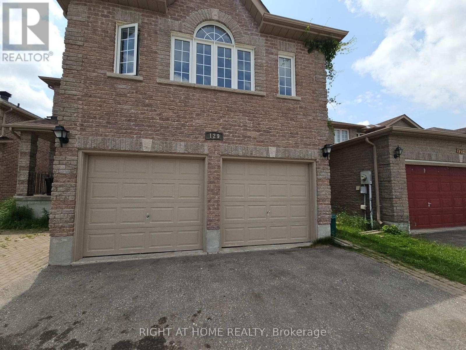 












LOWER - 129 DEAN AVENUE

,
Barrie (Painswick South),




Ontario
L4N0V6

