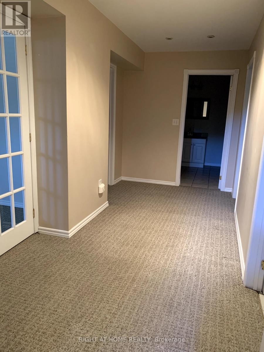 












186 PRINGLE DRIVE

,
Barrie (Edgehill Drive),




Ontario
L4N0P7

