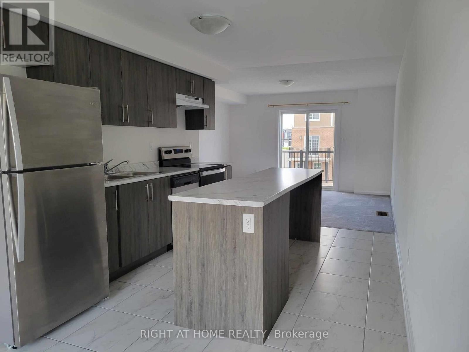 












3 ANDEAN LANE

,
Barrie,




Ontario
L4N8G1

