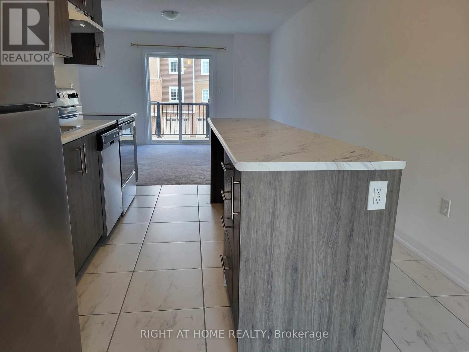 












3 ANDEAN LANE

,
Barrie,




Ontario
L4N8G1

