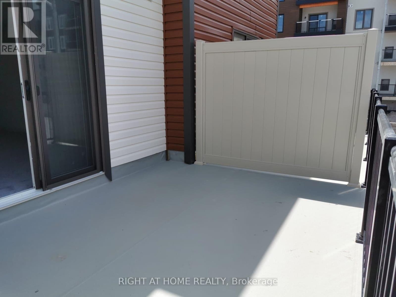 












3 ANDEAN LANE

,
Barrie,




Ontario
L4N8G1

