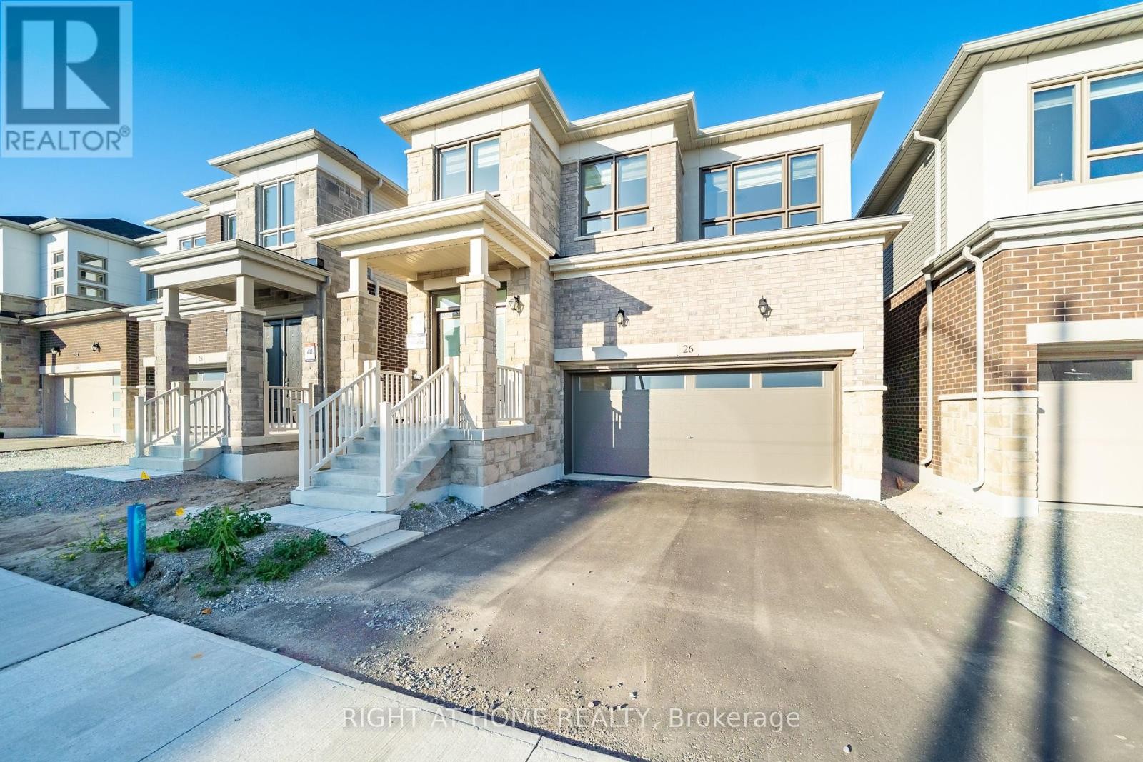 












26 WEST OAK TRAIL

,
Barrie,







Ontario
L9S2Z4

