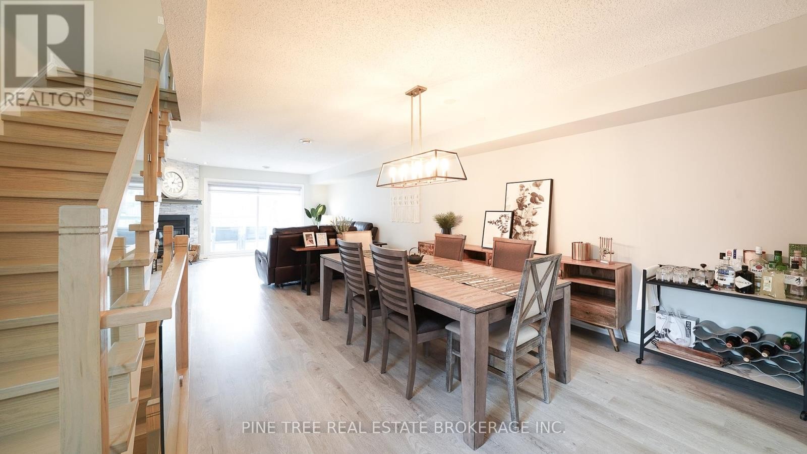 












11 - 30 LAGUNA PARKWAY

,
Ramara (Brechin),




Ontario
L0K1B0


