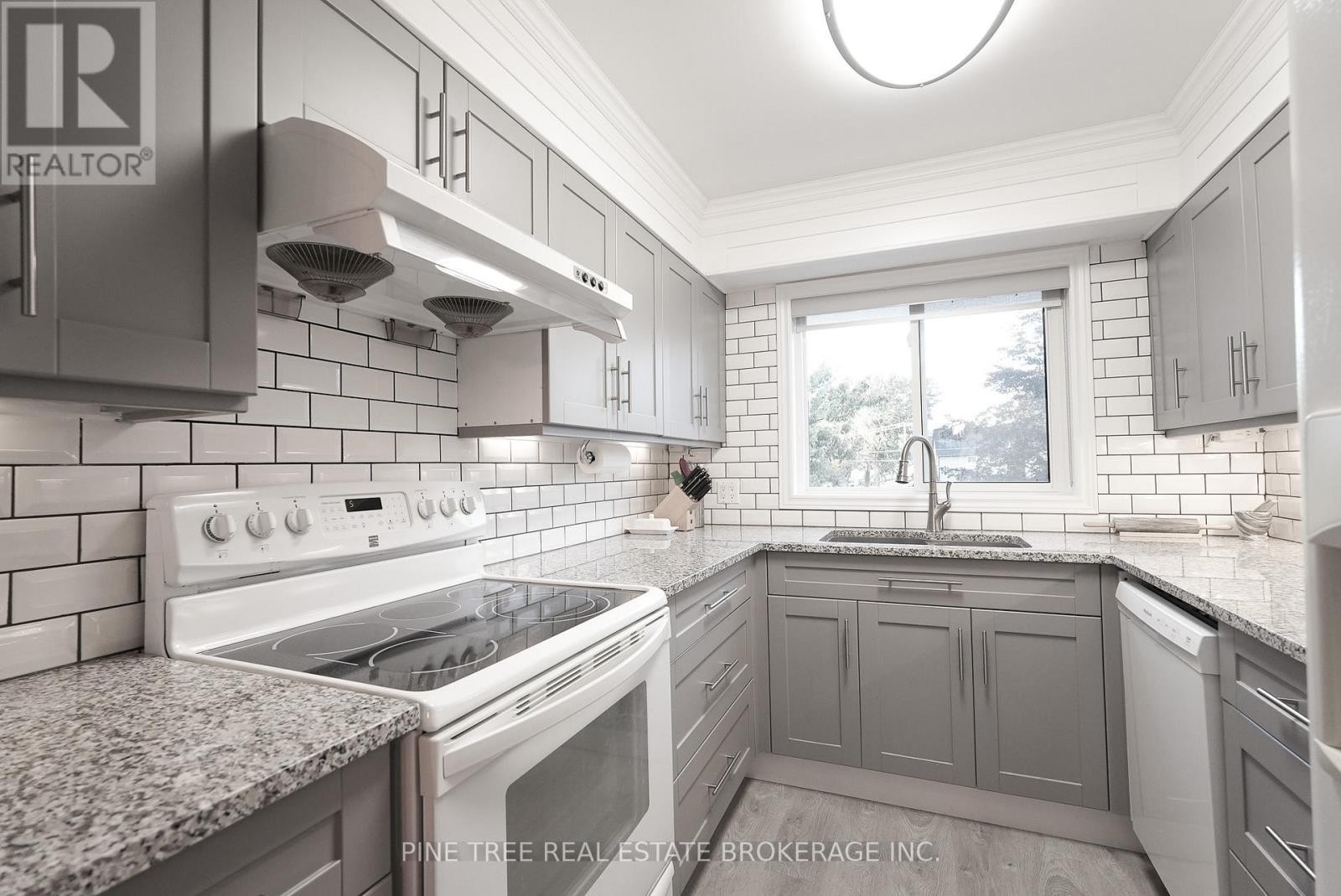 












11 - 30 LAGUNA PARKWAY

,
Ramara (Brechin),




Ontario
L0K1B0

