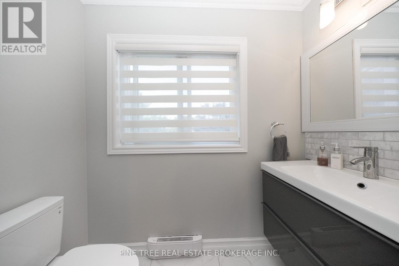 












11 - 30 LAGUNA PARKWAY

,
Ramara (Brechin),




Ontario
L0K1B0

