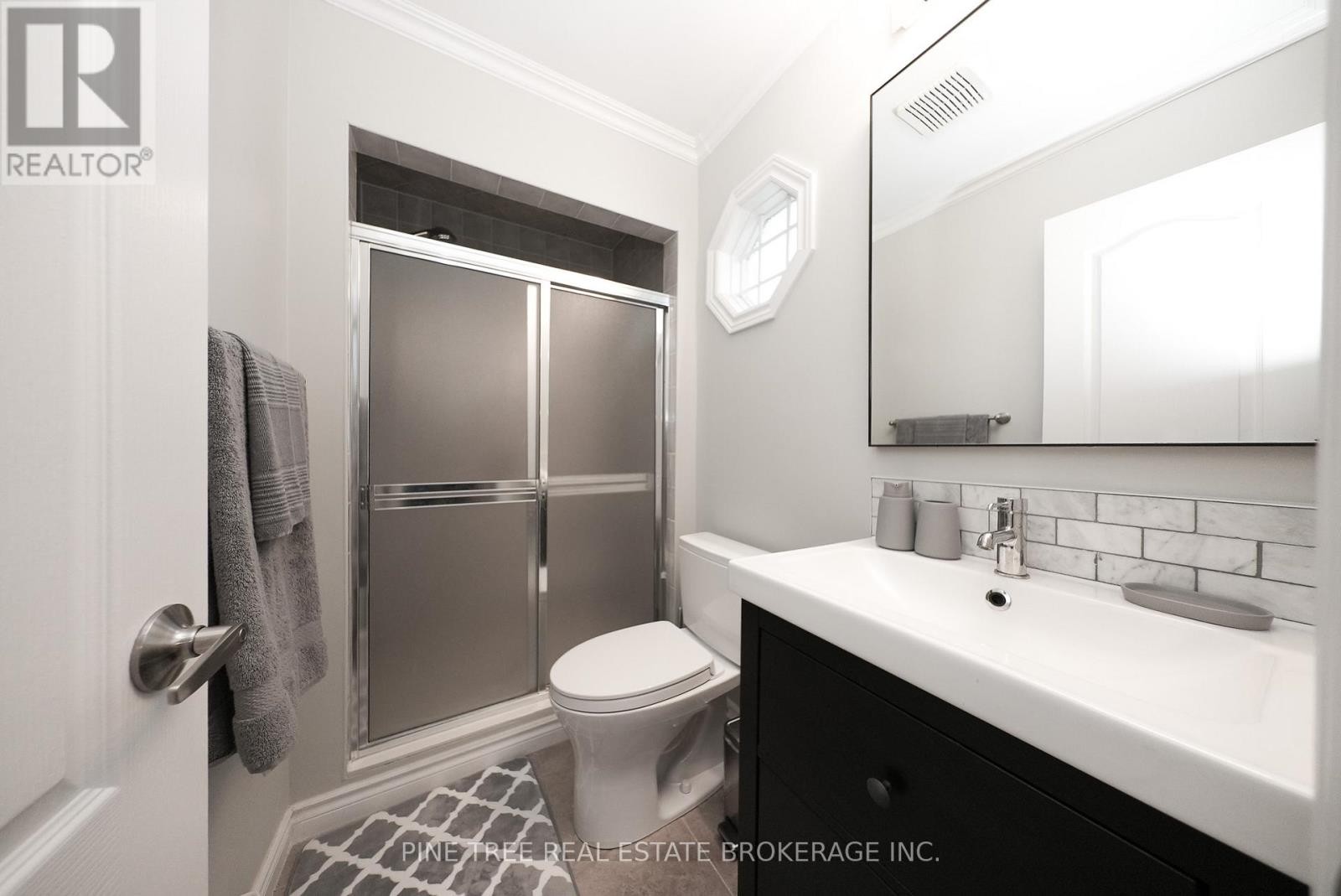 












11 - 30 LAGUNA PARKWAY

,
Ramara (Brechin),




Ontario
L0K1B0

