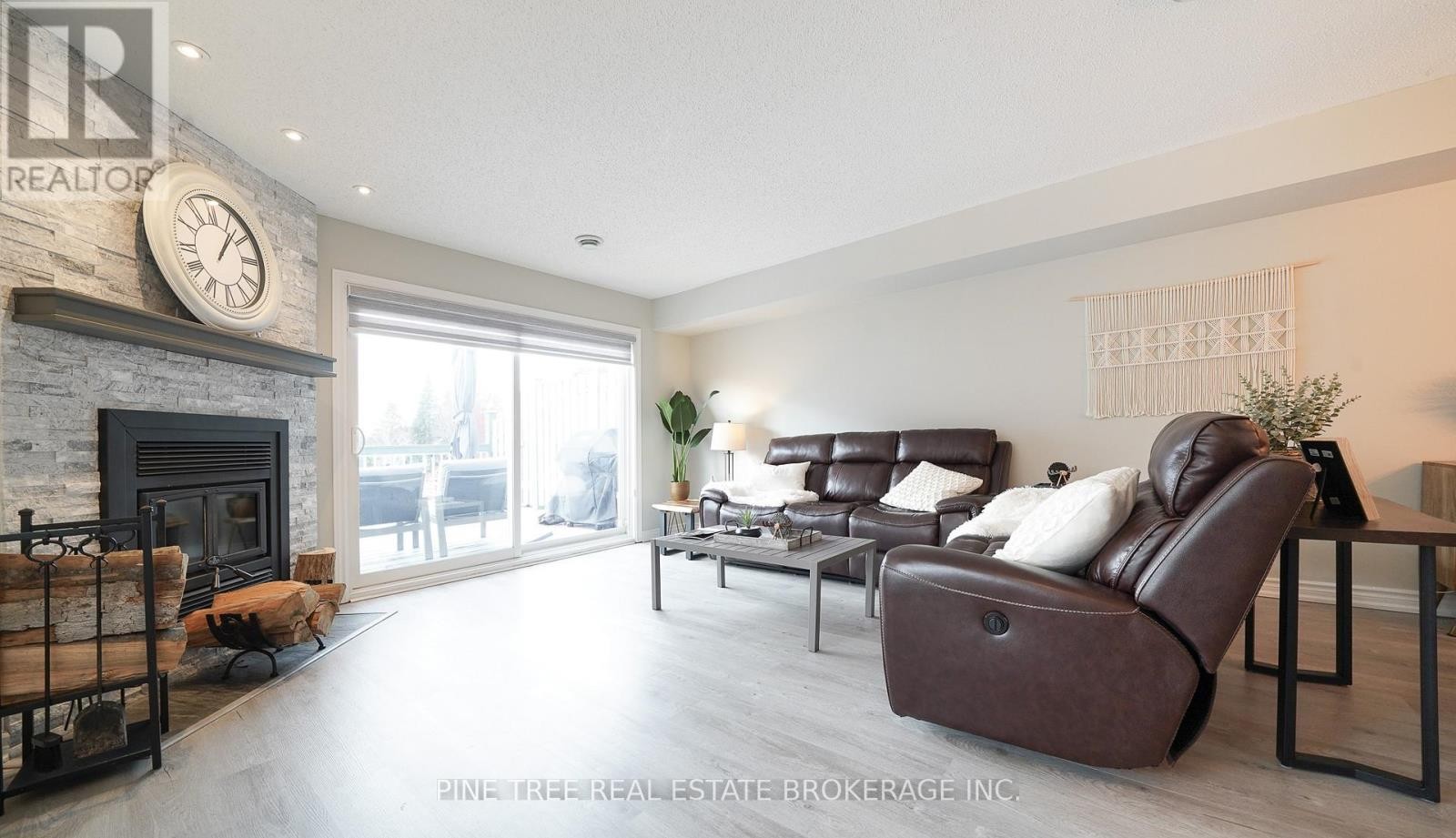 












11 - 30 LAGUNA PARKWAY

,
Ramara (Brechin),




Ontario
L0K1B0

