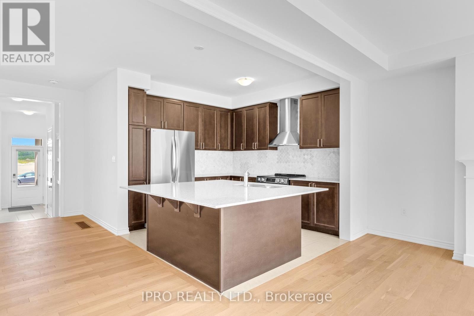 












394 MADELAINE DRIVE

,
Barrie,




Ontario
L9J0Y5

