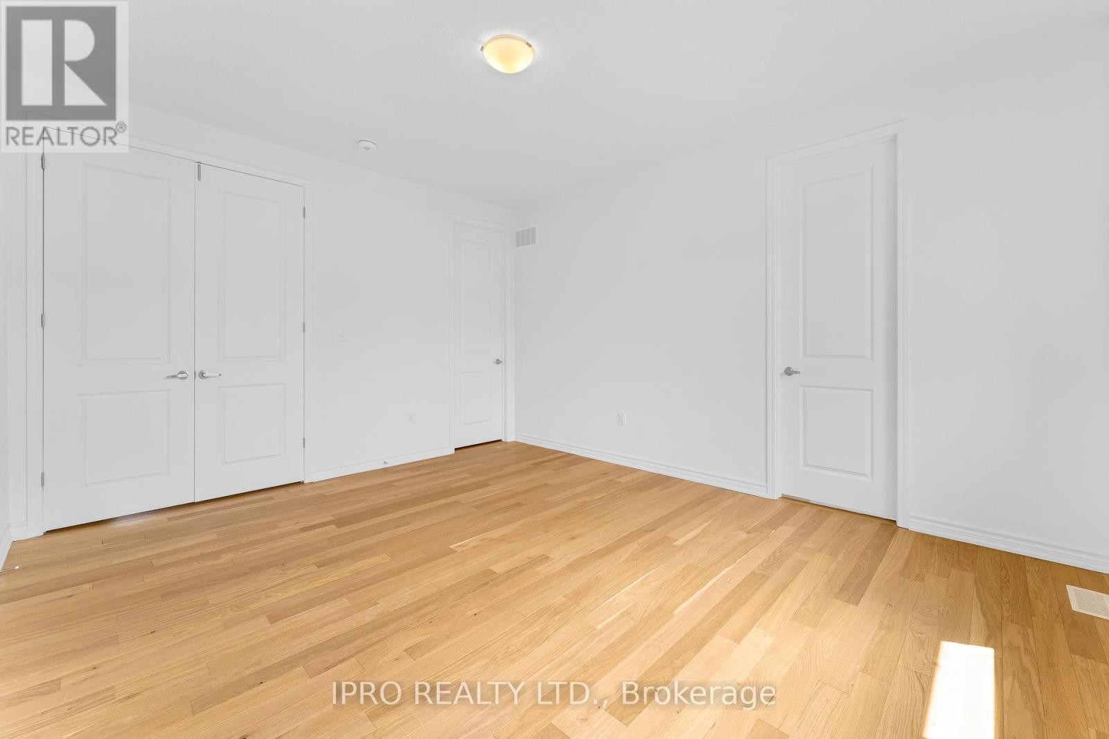 












394 MADELAINE DRIVE

,
Barrie,




Ontario
L9J0Y5

