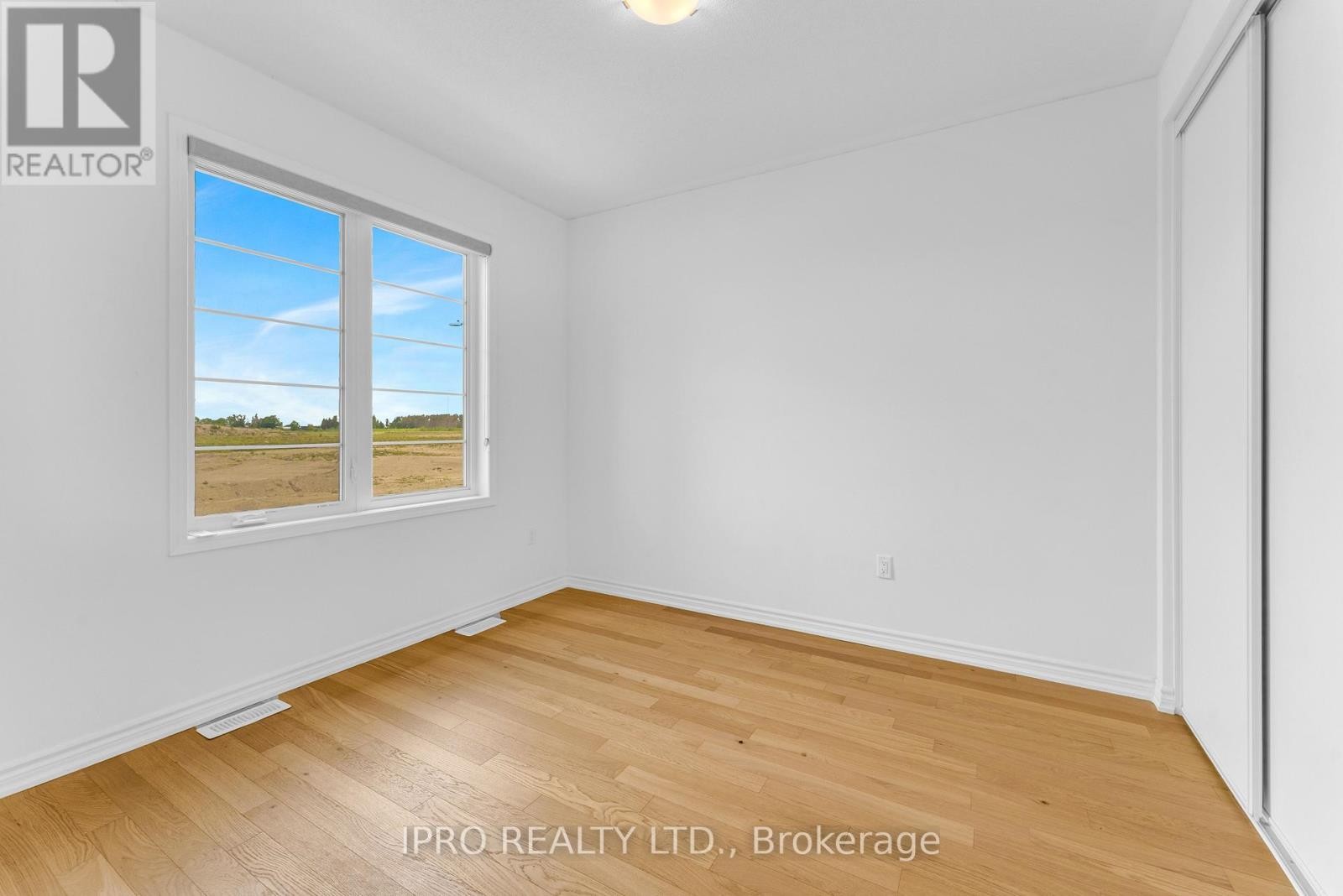 












394 MADELAINE DRIVE

,
Barrie,




Ontario
L9J0Y5

