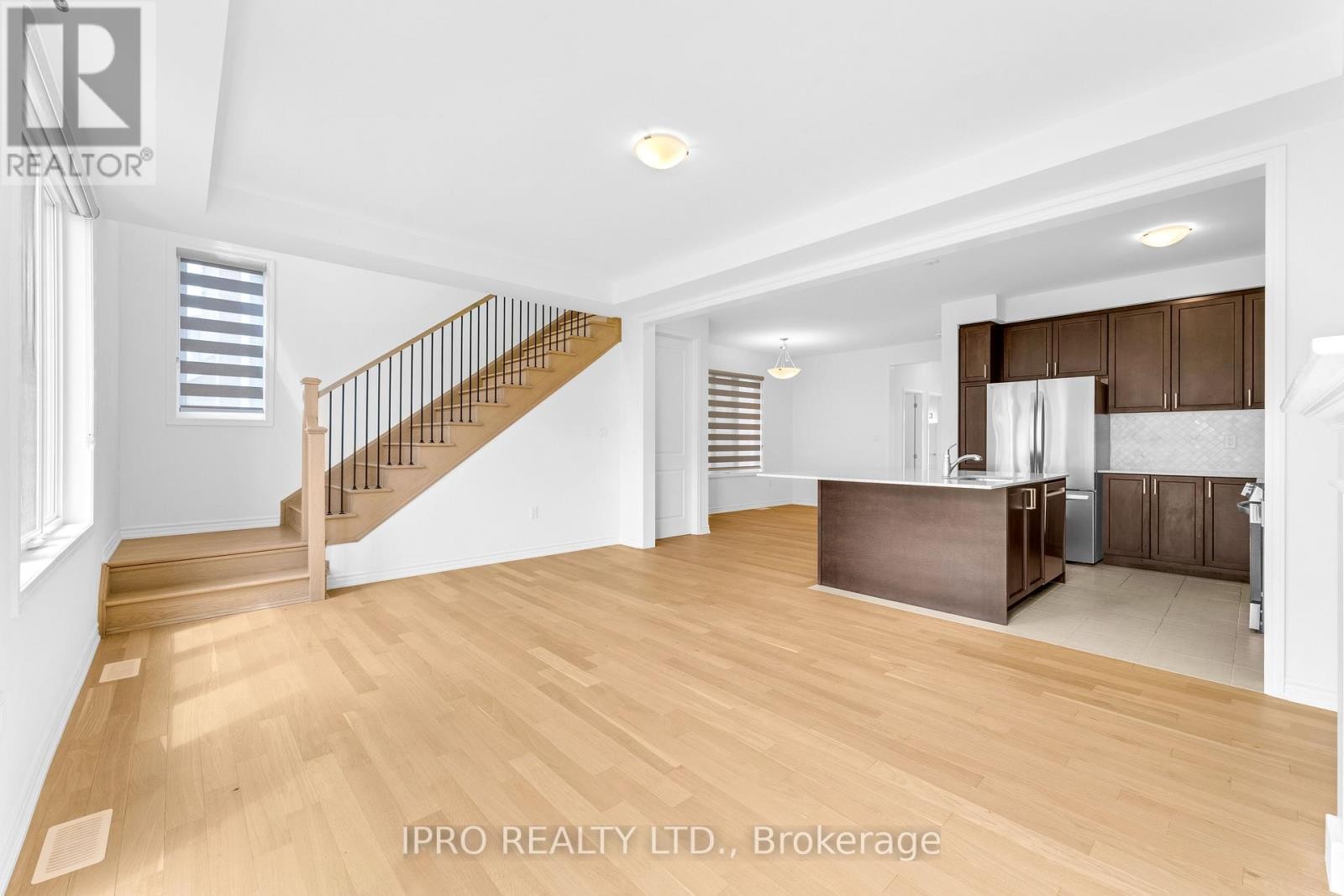 












394 MADELAINE DRIVE

,
Barrie,




Ontario
L9J0Y5

