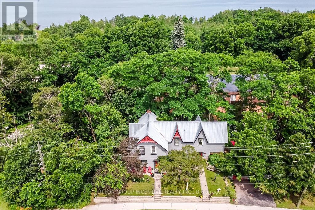 












338 GLOUCESTER STREET

,
Midland,




Ontario
L4R1J1

