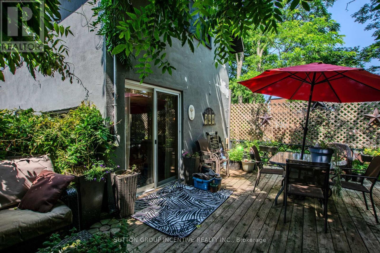 












338 GLOUCESTER STREET

,
Midland,




Ontario
L4R1J1

