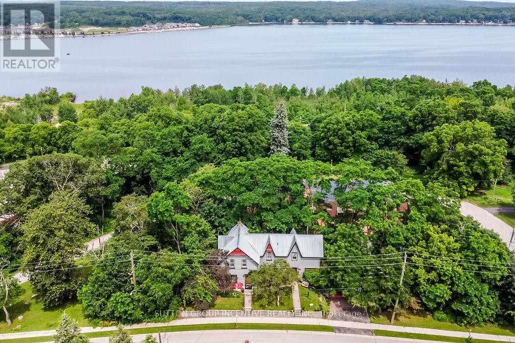 












338 GLOUCESTER STREET

,
Midland,




Ontario
L4R1J1

