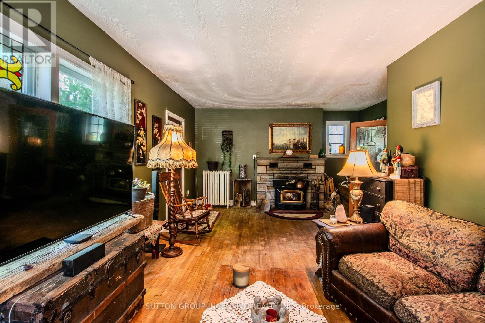 












338 GLOUCESTER STREET

,
Midland,




Ontario
L4R1J1

