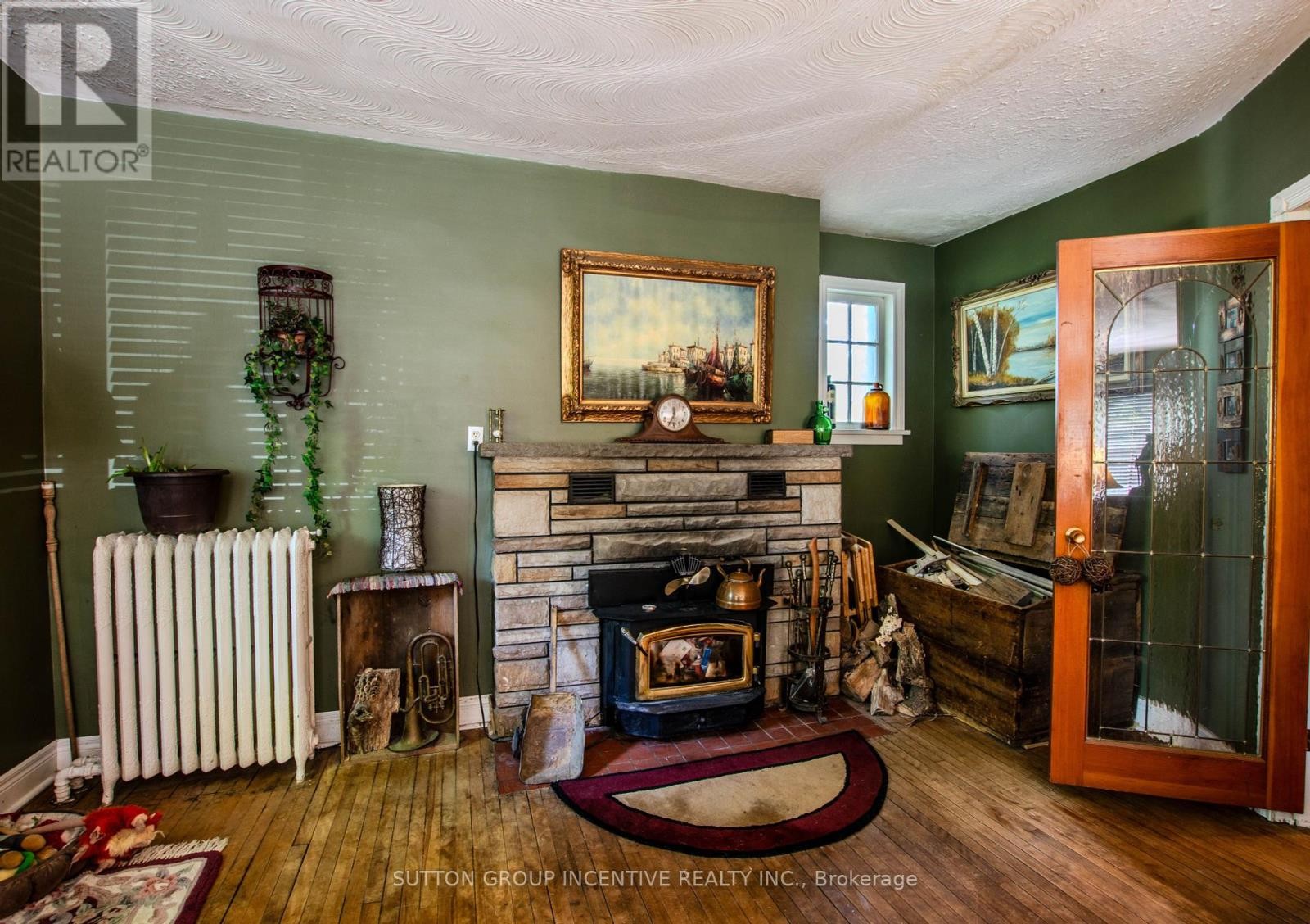 












338 GLOUCESTER STREET

,
Midland,




Ontario
L4R1J1

