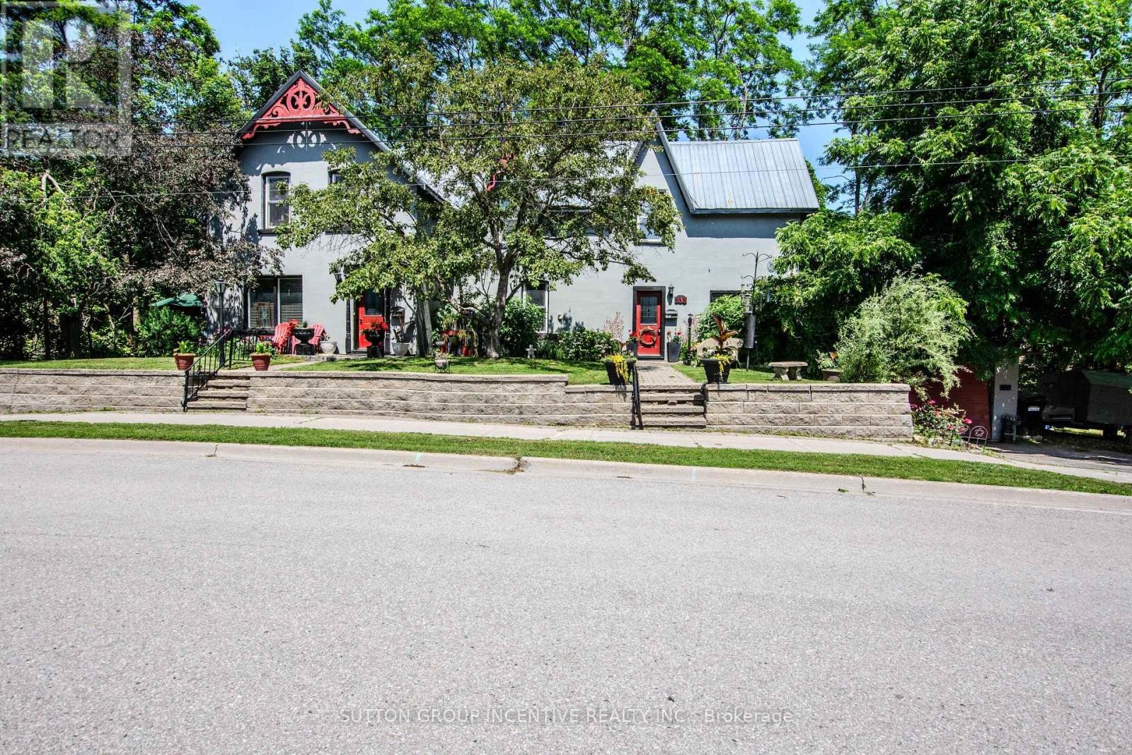 












338 GLOUCESTER STREET

,
Midland,




Ontario
L4R1J1

