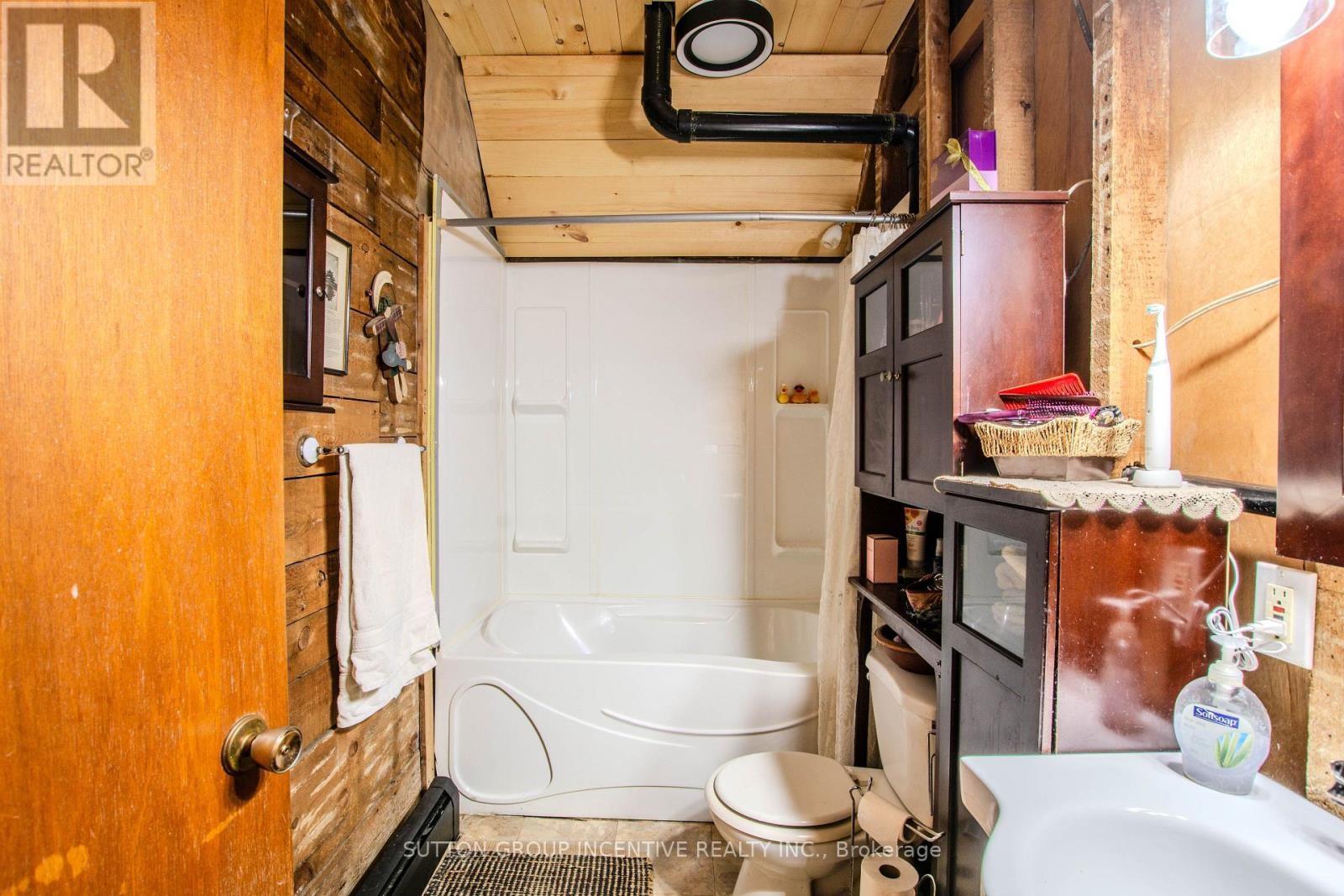 












338 GLOUCESTER STREET

,
Midland,




Ontario
L4R1J1

