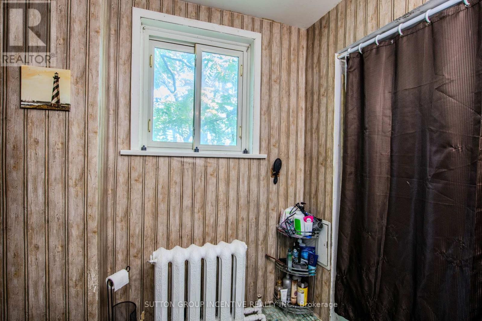 












338 GLOUCESTER STREET

,
Midland,




Ontario
L4R1J1

