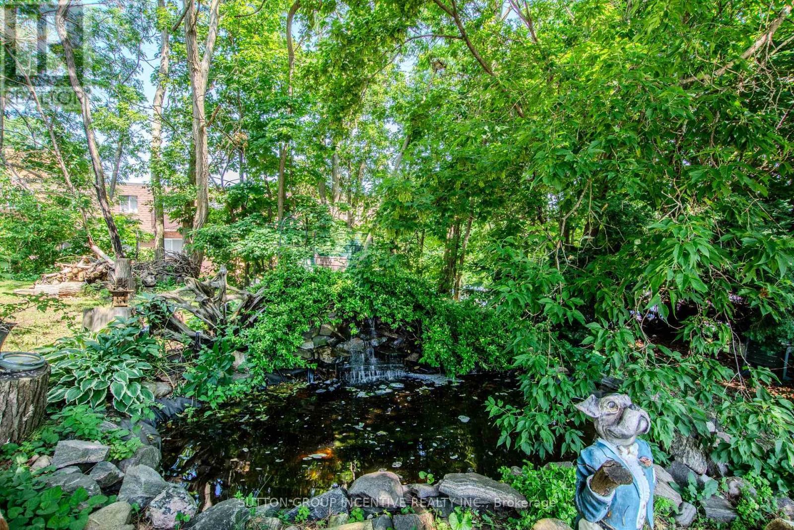 












338 GLOUCESTER STREET

,
Midland,




Ontario
L4R1J1

