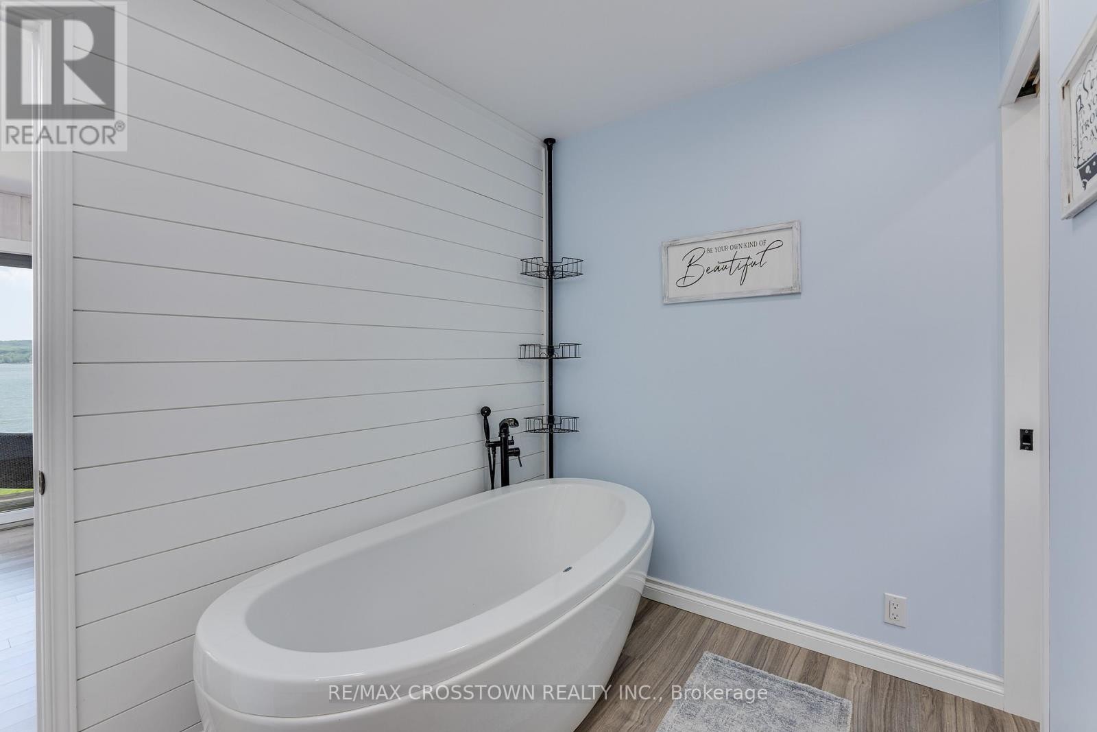 












2216 SOUTH ORR LAKE ROAD

,
Springwater,




Ontario
L0L1P0

