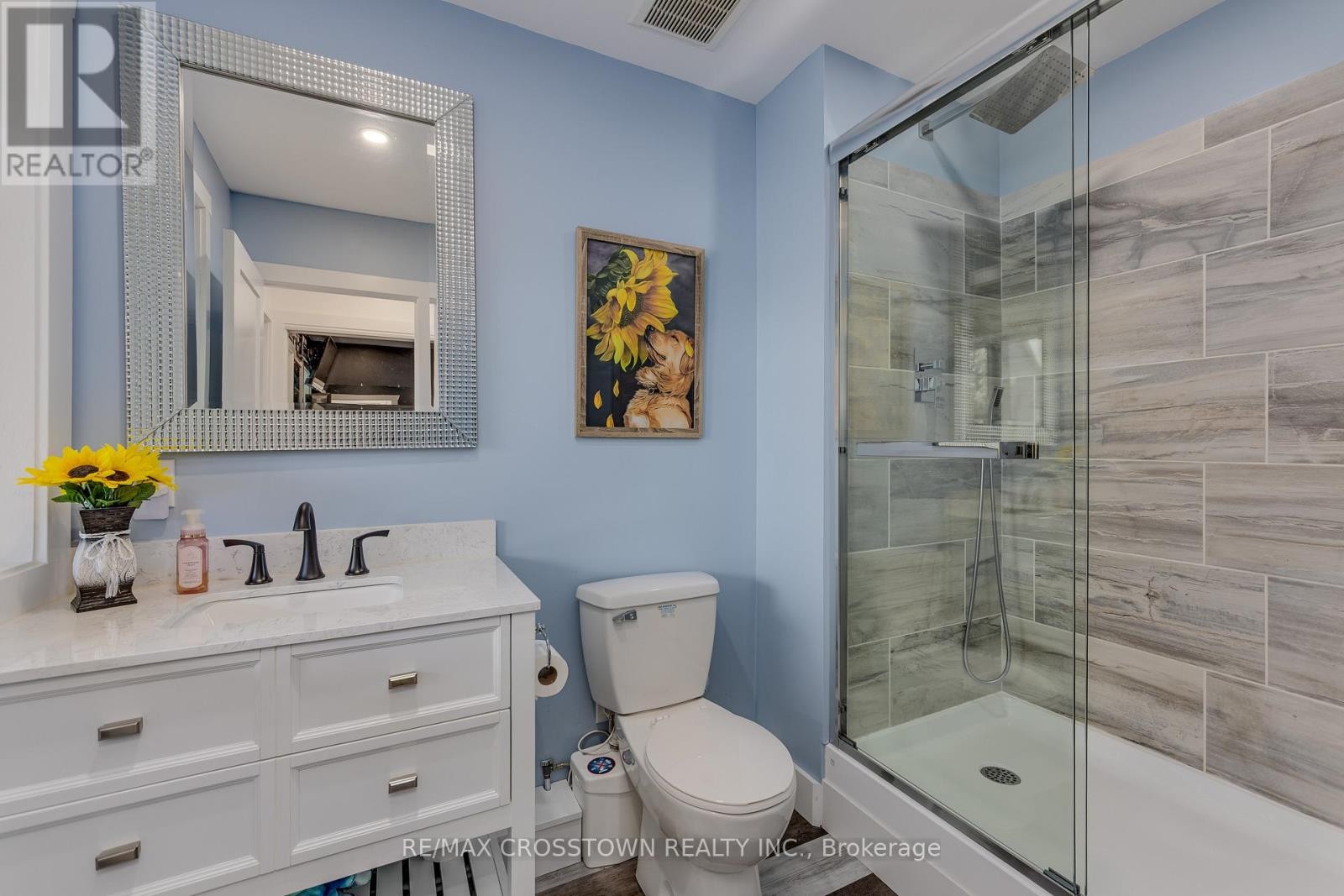 












2216 SOUTH ORR LAKE ROAD

,
Springwater,




Ontario
L0L1P0

