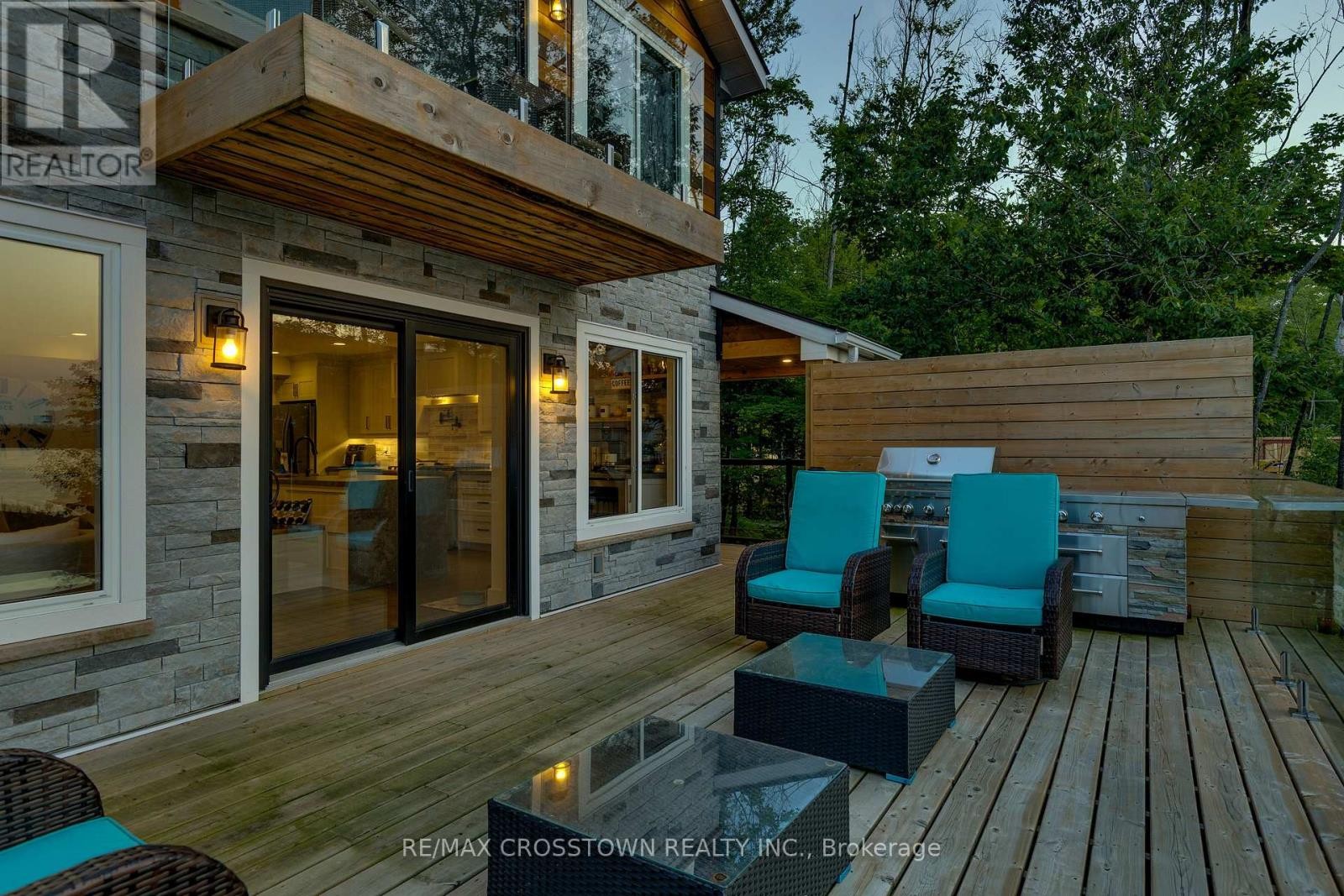 












2216 SOUTH ORR LAKE ROAD

,
Springwater,




Ontario
L0L1P0


