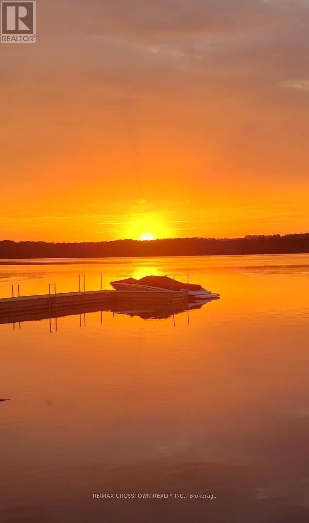 












2216 SOUTH ORR LAKE ROAD

,
Springwater,




Ontario
L0L1P0


