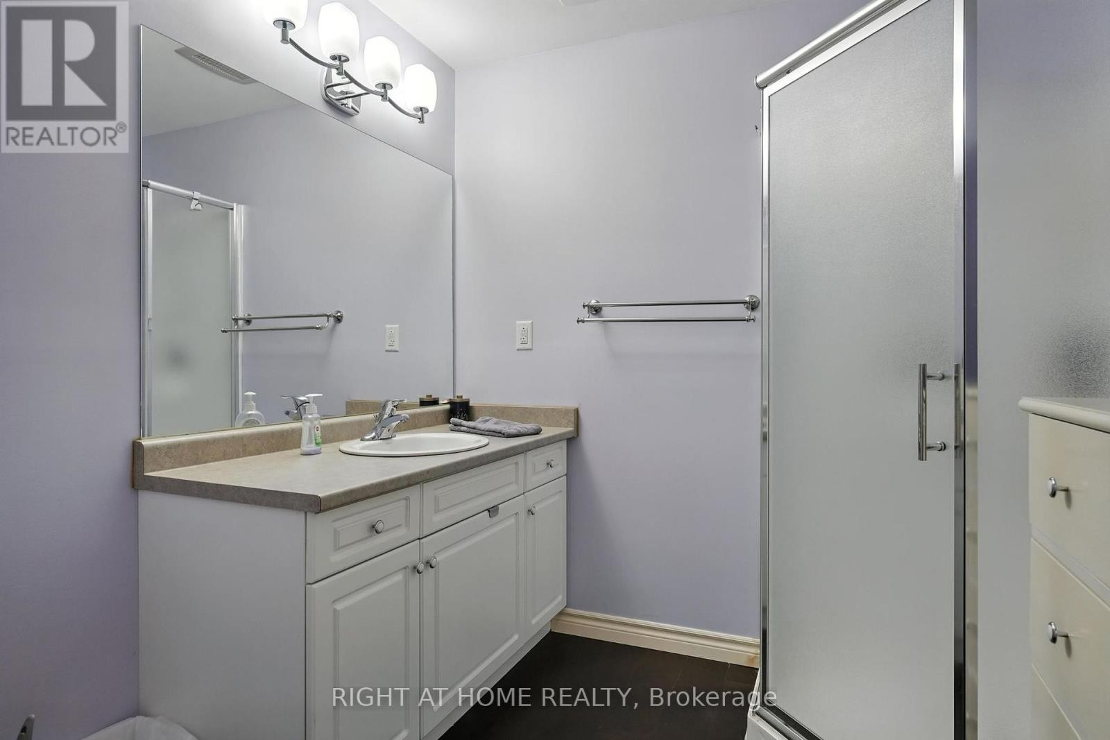 












16 O'NEILL CIRCLE

,
Springwater (Phelpston),




Ontario
L2L2K0

