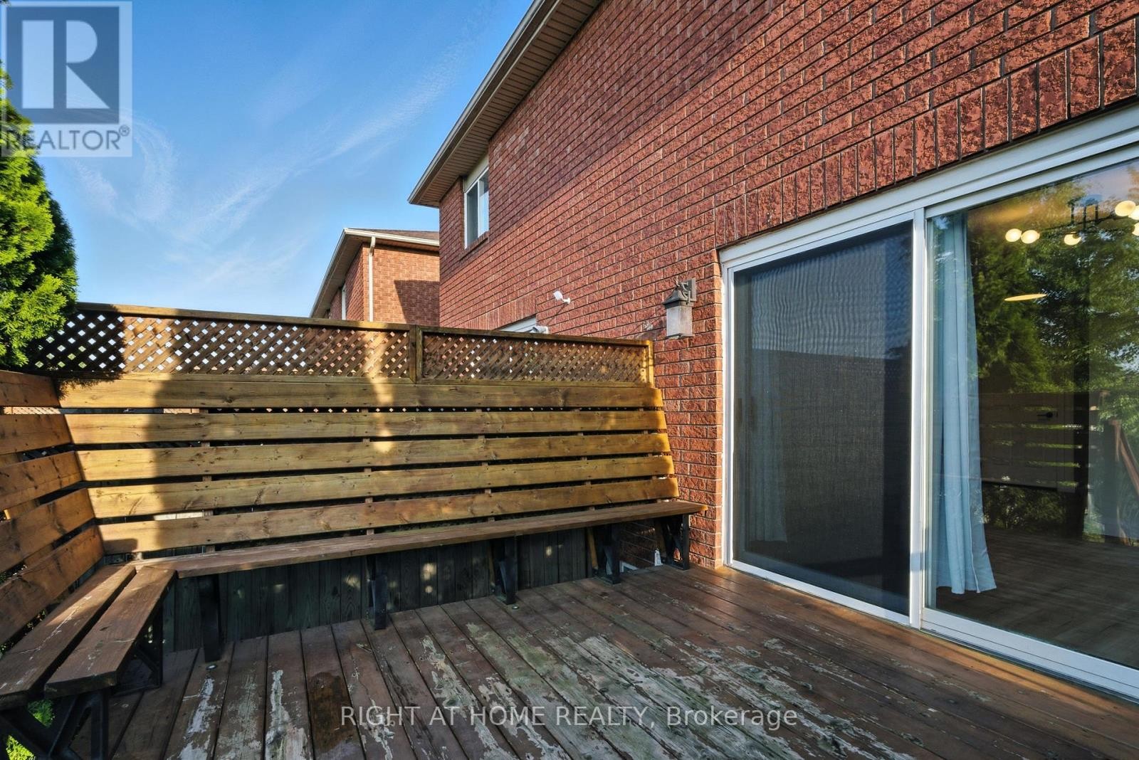 












96 CHELTENHAM ROAD

,
Barrie (Georgian Drive),




Ontario
L4M6S7

