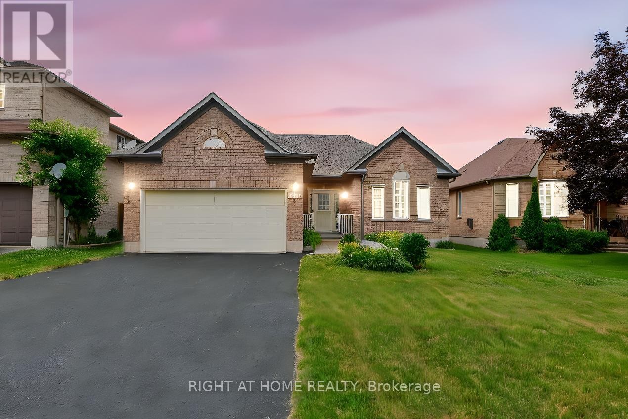 












73 BRIGHTON ROAD

,
Barrie (Georgian Drive),




Ontario
L4M6S3


