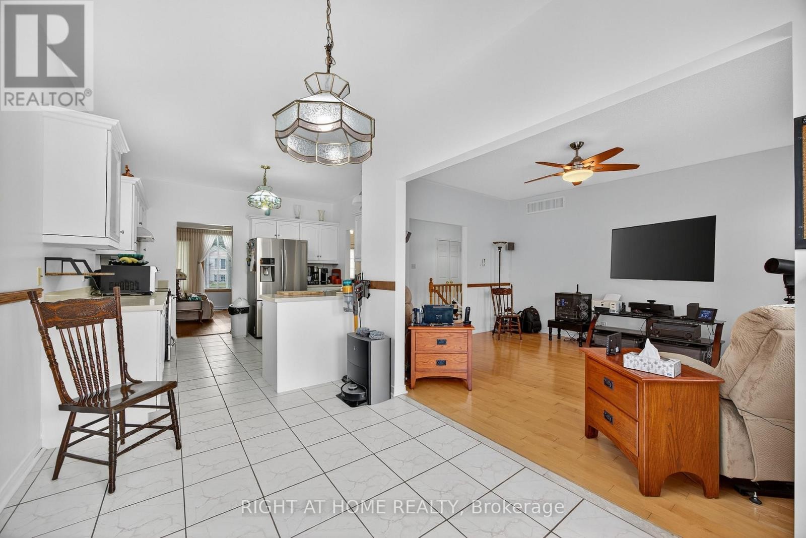 












73 BRIGHTON ROAD

,
Barrie (Georgian Drive),




Ontario
L4M6S3

