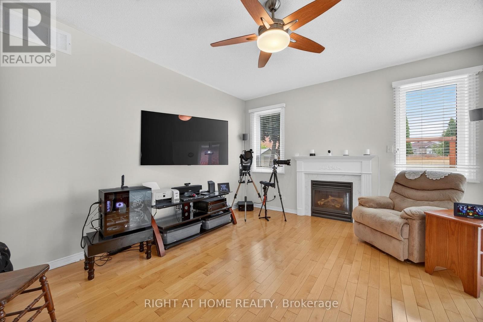 












73 BRIGHTON ROAD

,
Barrie (Georgian Drive),




Ontario
L4M6S3

