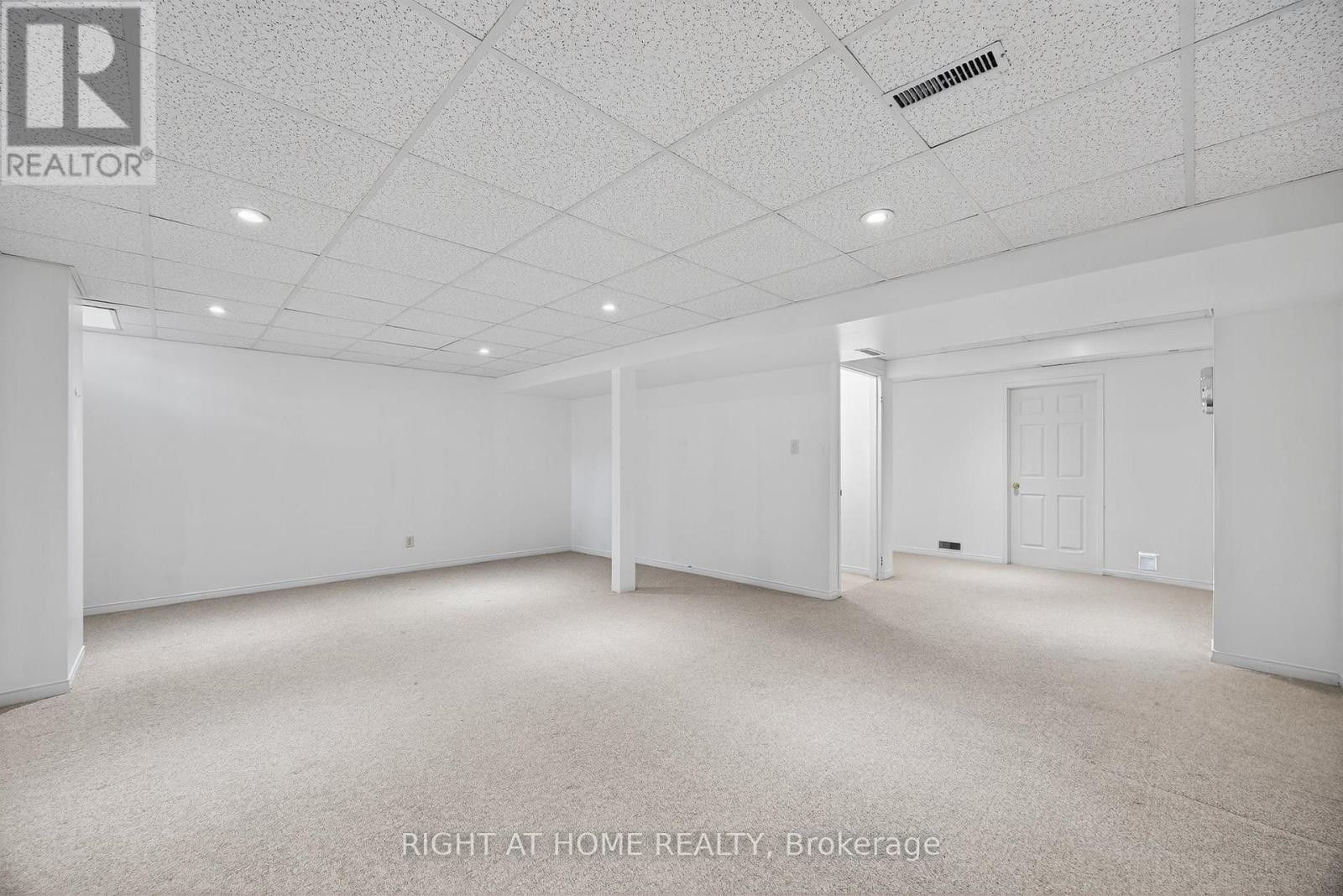 












73 BRIGHTON ROAD

,
Barrie (Georgian Drive),




Ontario
L4M6S3

