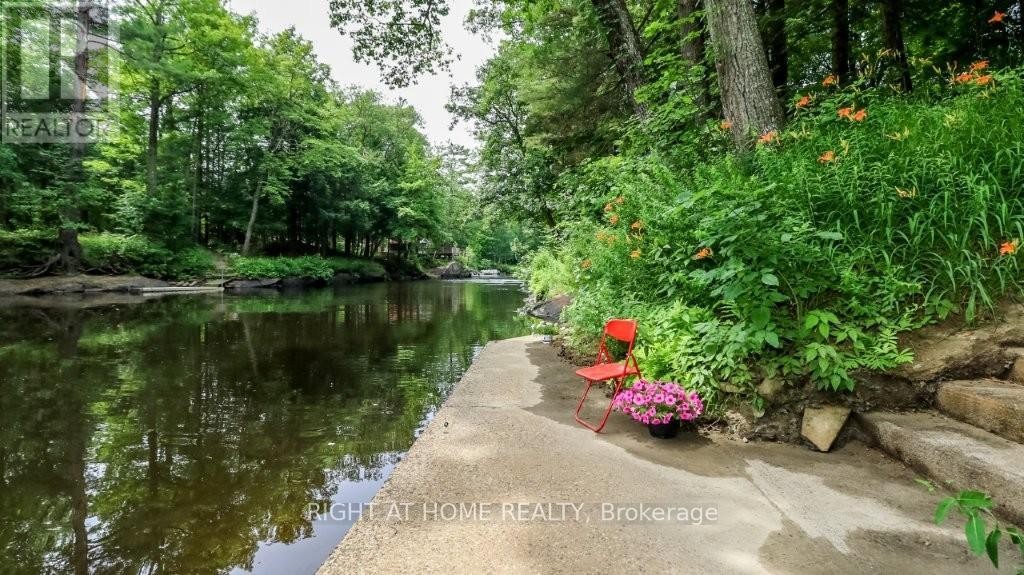 












7459 ISLAND CRESCENT

,
Ramara,




Ontario
L0K2B0

