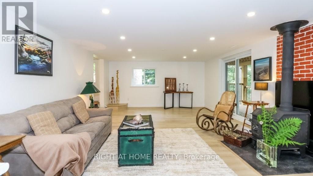 












7459 ISLAND CRESCENT

,
Ramara,




Ontario
L0K2B0

