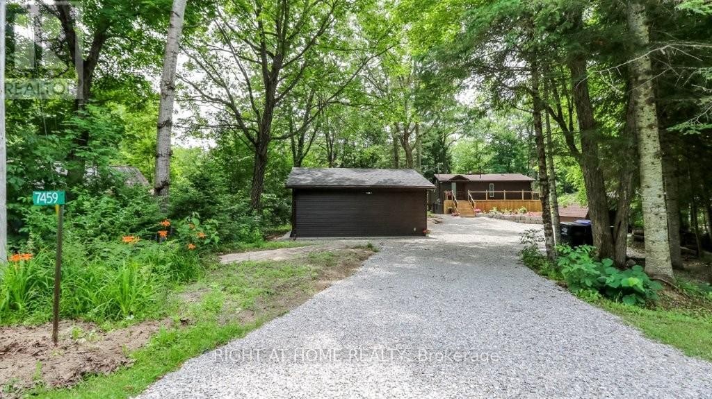 












7459 ISLAND CRESCENT

,
Ramara,




Ontario
L0K2B0

