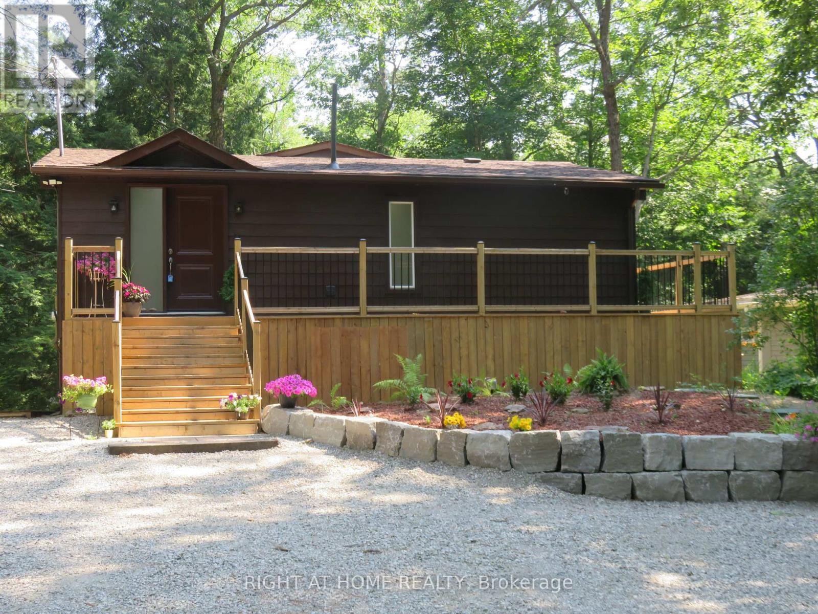 












7459 ISLAND CRESCENT

,
Ramara,




Ontario
L0K2B0

