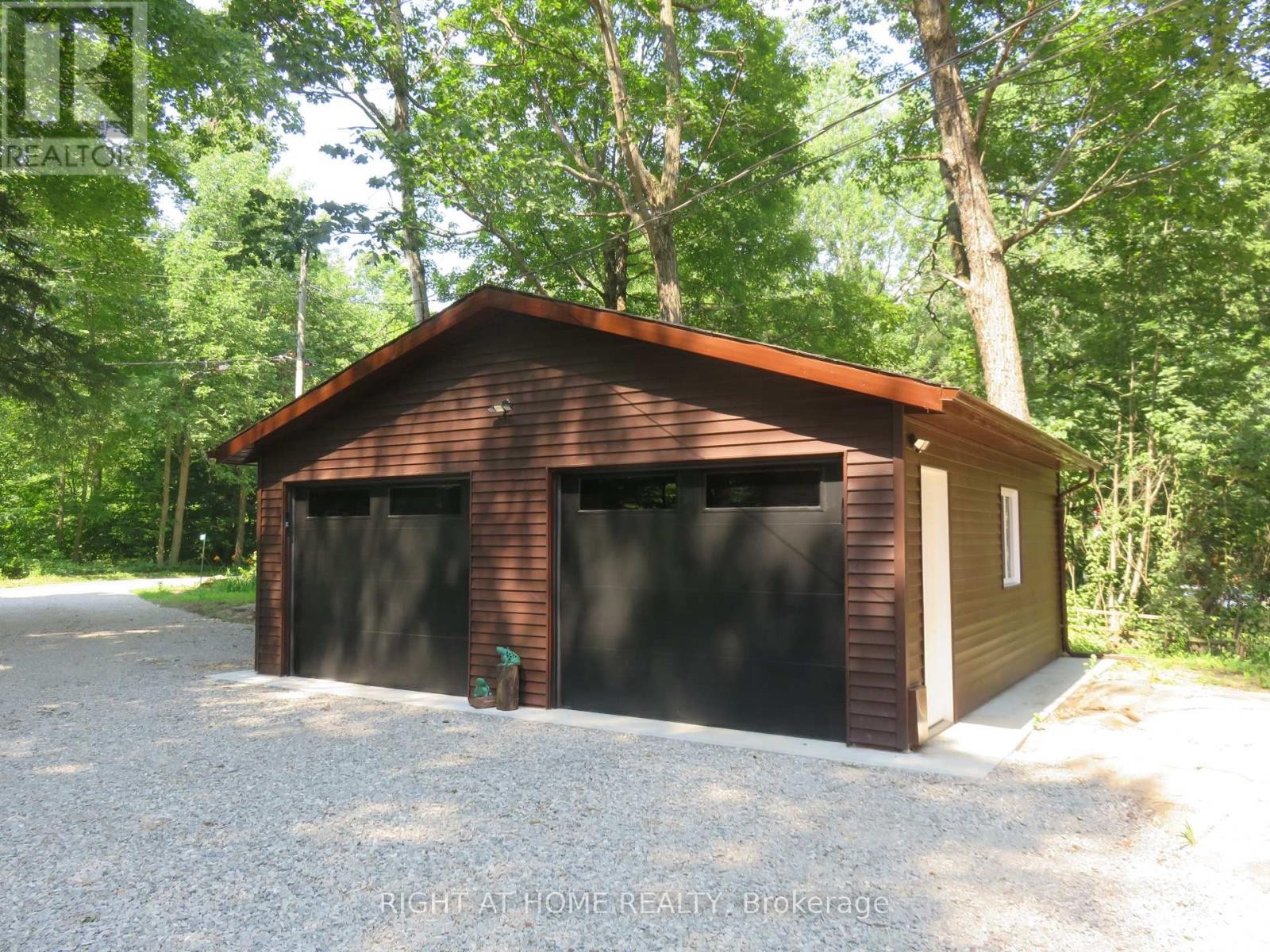 












7459 ISLAND CRESCENT

,
Ramara,




Ontario
L0K2B0

