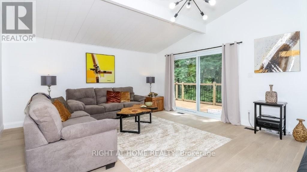 












7459 ISLAND CRESCENT

,
Ramara,




Ontario
L0K2B0

