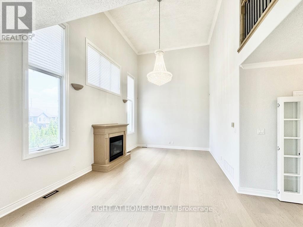 












UPPER - 9 MARGARET DRIVE

,
Barrie (East Bayfield),




Ontario
L4M6Y6

