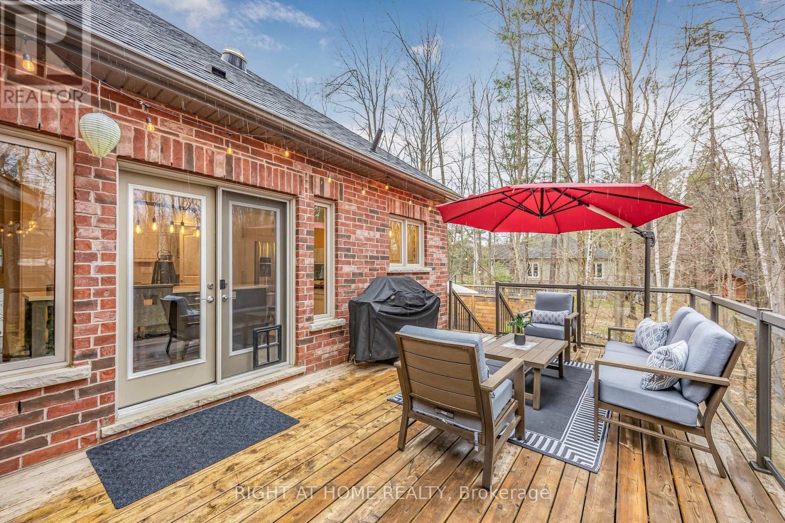 












20 DIAMOND VALLEY DRIVE

,
Oro-Medonte (Sugarbush),




Ontario
L0L2E0

