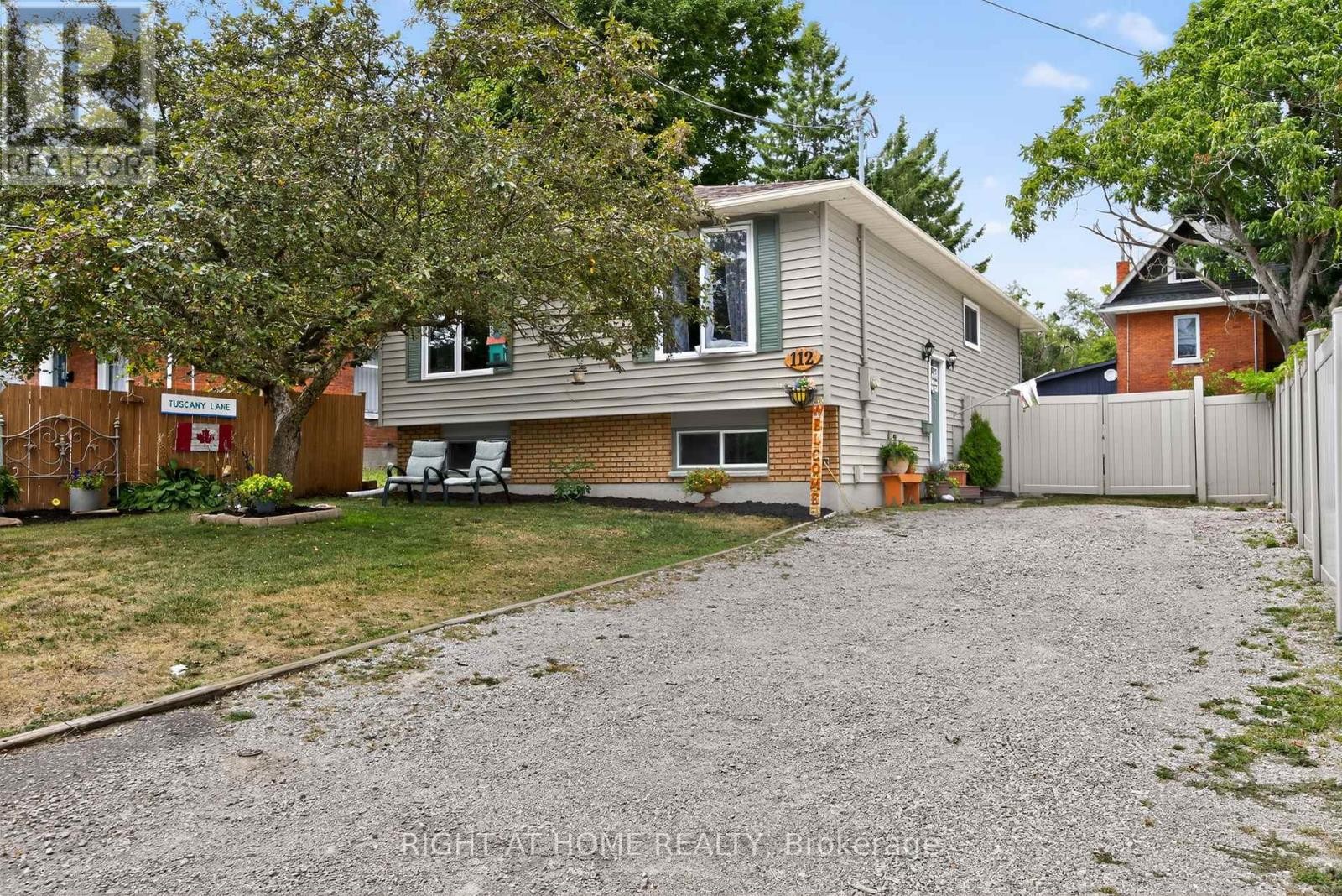 












112 BORLAND STREET E

,
Orillia,




Ontario
L3V2B7

