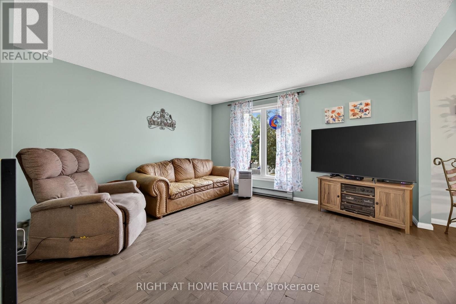 












112 BORLAND STREET E

,
Orillia,




Ontario
L3V2B7

