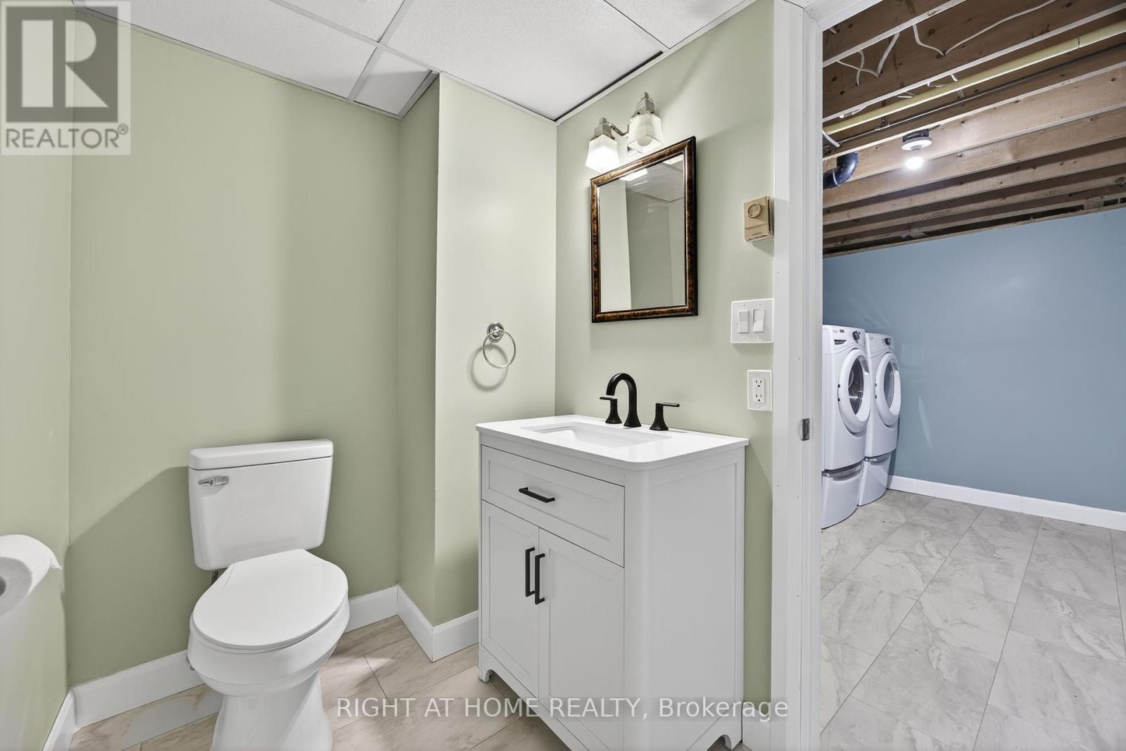 












112 BORLAND STREET E

,
Orillia,




Ontario
L3V2B7

